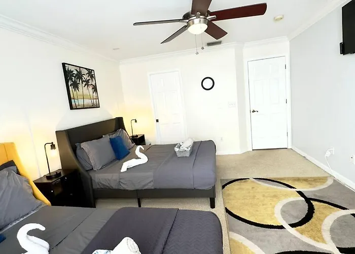 Blue Haven Near Downtown Ybor City & Beaches