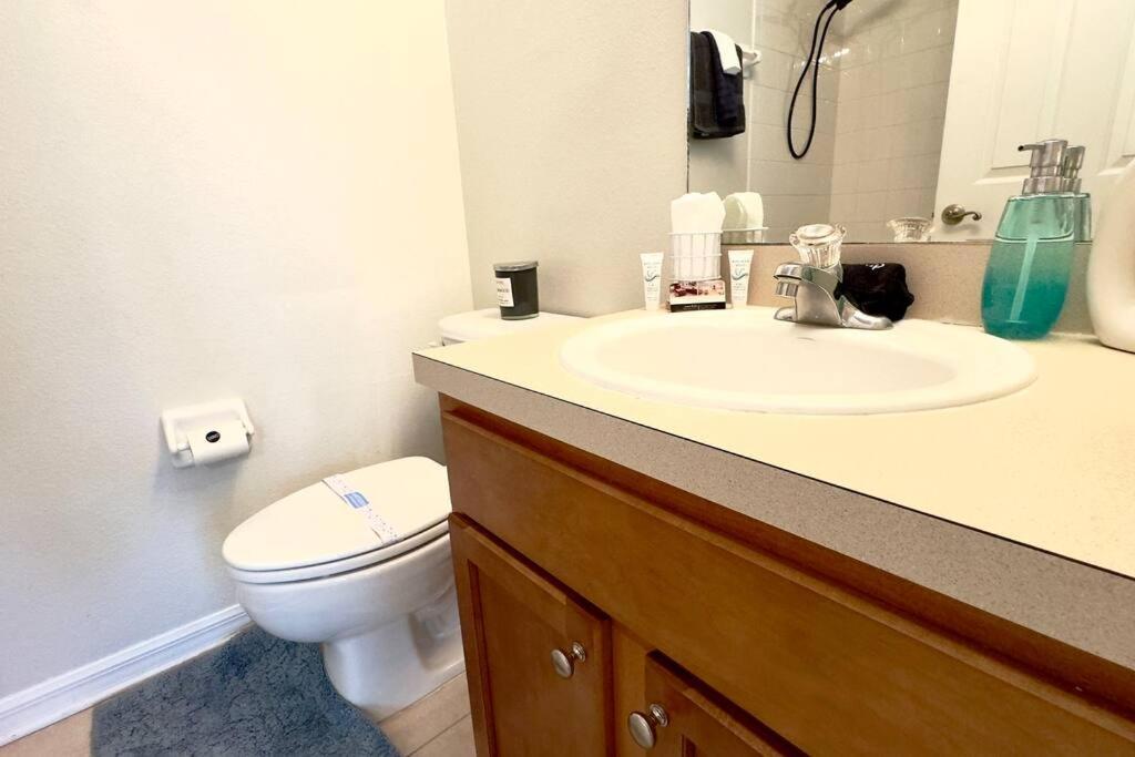 Blue Haven Near Downtown Ybor & Beaches Holiday home *